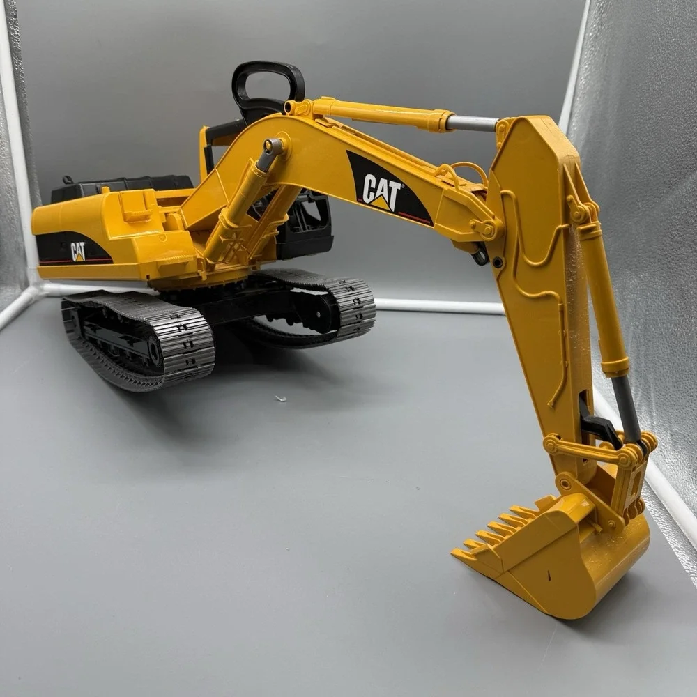 Bruder CAT Caterpillar Excavator 1:16 Construction Toy Germany 2004 Large 127101